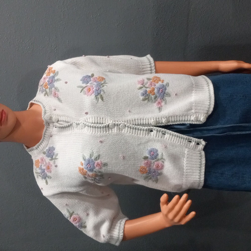 Jennifer Reed Floral Embroidered Sweater - Picture 2 of 14